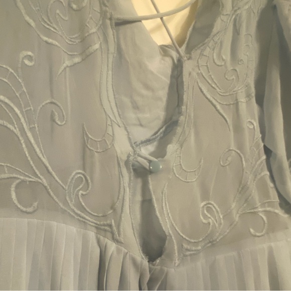 ASOS DESIGN pleated embroidery maxi dress with cutwork - Picture 4 of 4